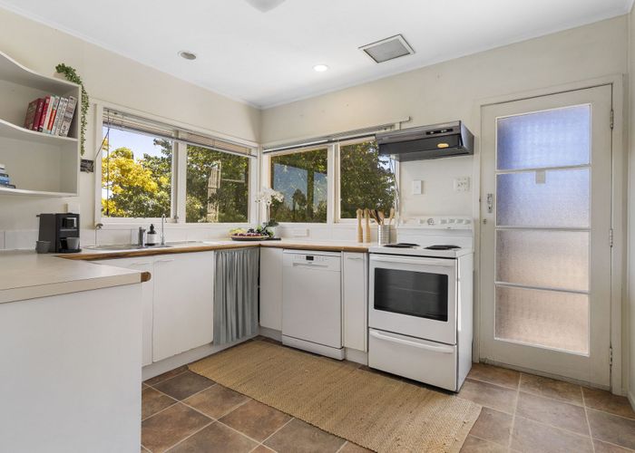  at 1/18 Eban Avenue, Hillcrest, North Shore City, Auckland