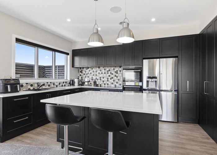  at 115 Endeavour Drive, Whitby, Porirua