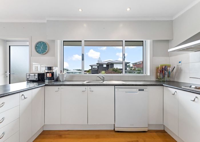  at 24 Letterkenny Place, Blockhouse Bay, Auckland City, Auckland