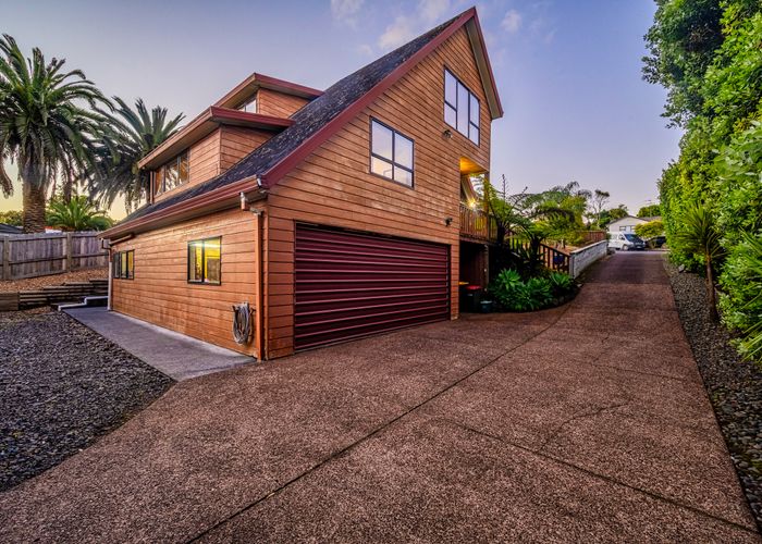  at 11 Redmount Place, Red Hill, Papakura