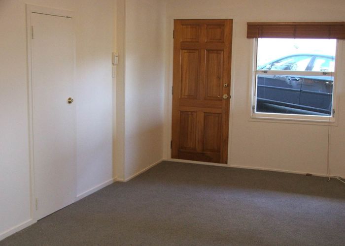  at 17 Meadowvale Avenue, Forrest Hill, North Shore City, Auckland