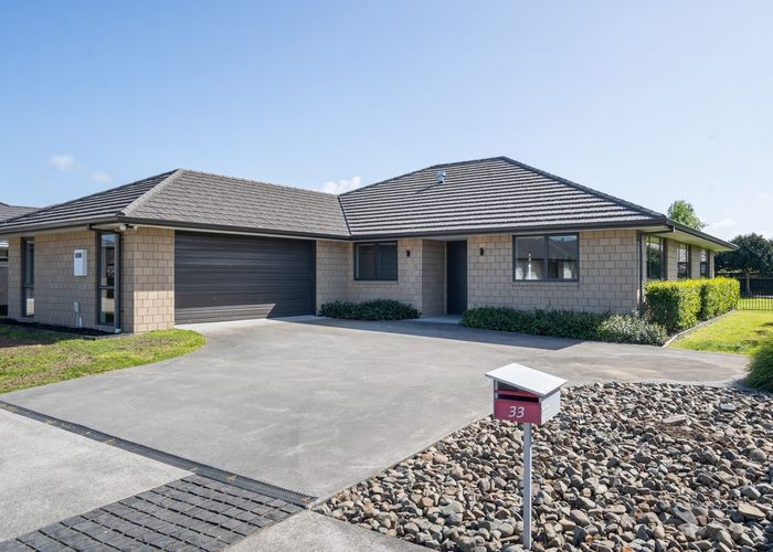  at 33 West Thompson Street, Leamington, Cambridge