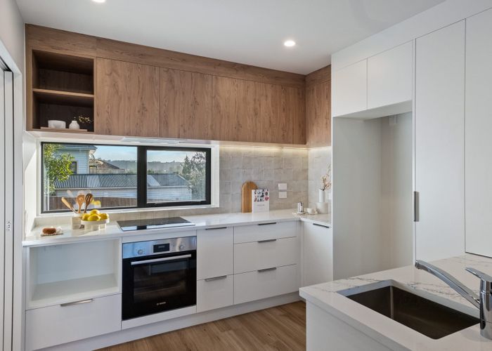  at 15A Cleve Road, Green Bay, Waitakere City, Auckland