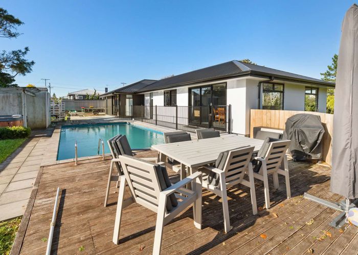  at 136B Seaview Road, Westown, New Plymouth