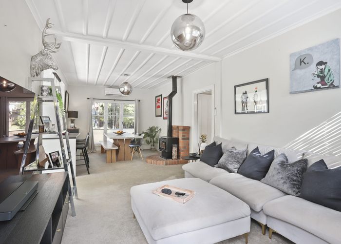  at 218 Woodlands Park Road, Titirangi, Waitakere City, Auckland