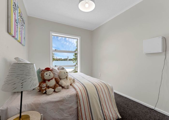 at 8 Hawkin street, Meadowbank, Auckland City, Auckland