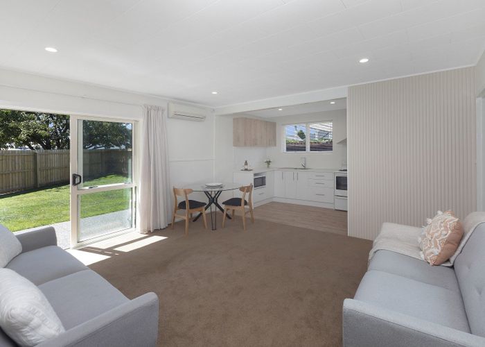  at 2/11 Heathcote Street, Woolston, Christchurch