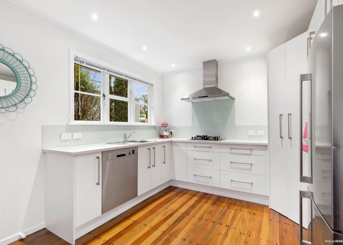  at 1/29 Richards Avenue, Forrest Hill, Auckland