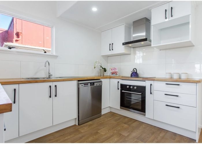  at 7 Lippiatt Road, Otahuhu, Auckland