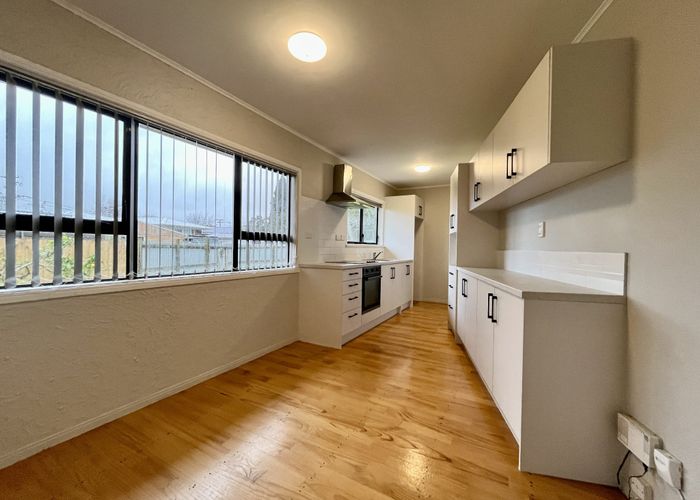  at 4 Oregon Place, Papakura, Papakura, Auckland