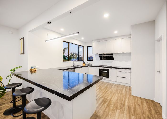  at 12 Shelby Place, Long Bay, Auckland