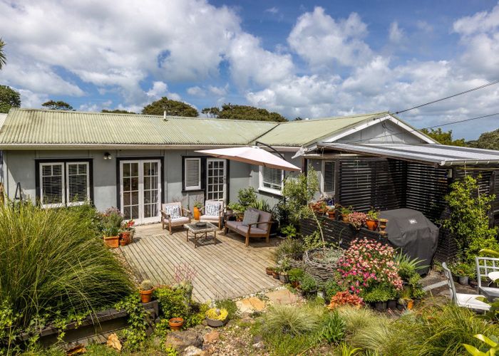  at 1 Crescent Road West, Palm Beach, Waiheke Island, Auckland