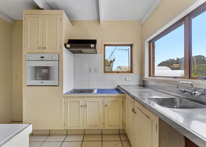  at 2/3 Omana Road, Milford, Auckland