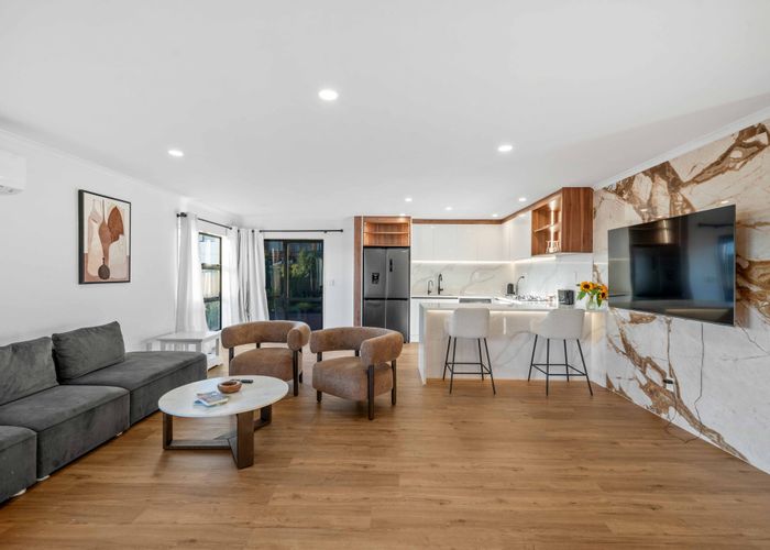  at 18 Keri Vista Rise, Papakura, Papakura