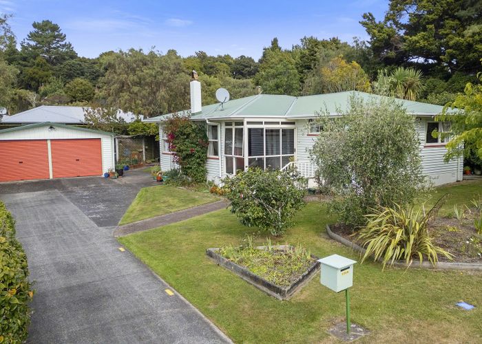  at 32 Pempsey Street, Silverstream, Upper Hutt, Wellington
