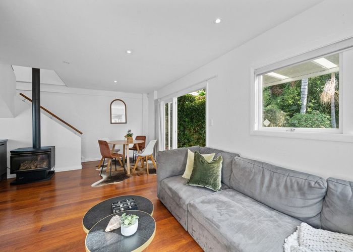  at 6A Tipene Place, Meadowbank, Auckland