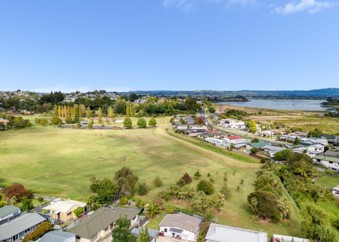  at 15 Carlton Street, Bellevue, Tauranga, Bay Of Plenty