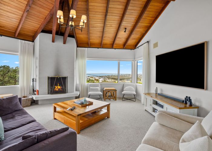  at 7 Parr Terrace, Castor Bay, North Shore City, Auckland