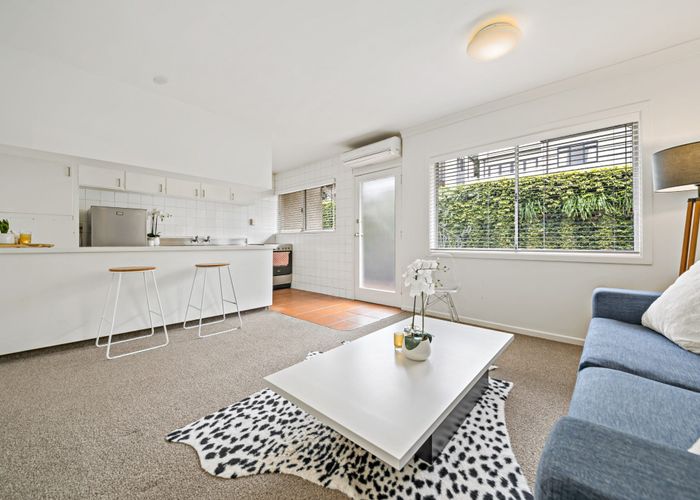  at 5/654 Mount Eden Road, Mount Eden, Auckland