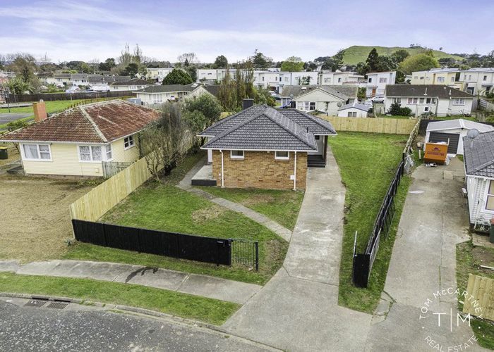  at 5 Corsair Crescent, Mangere, Auckland