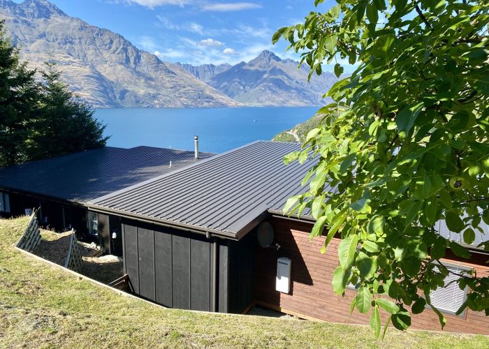  at 15A MACKINNON TCE, SUNSHINE BAY, QUEENSTOWN