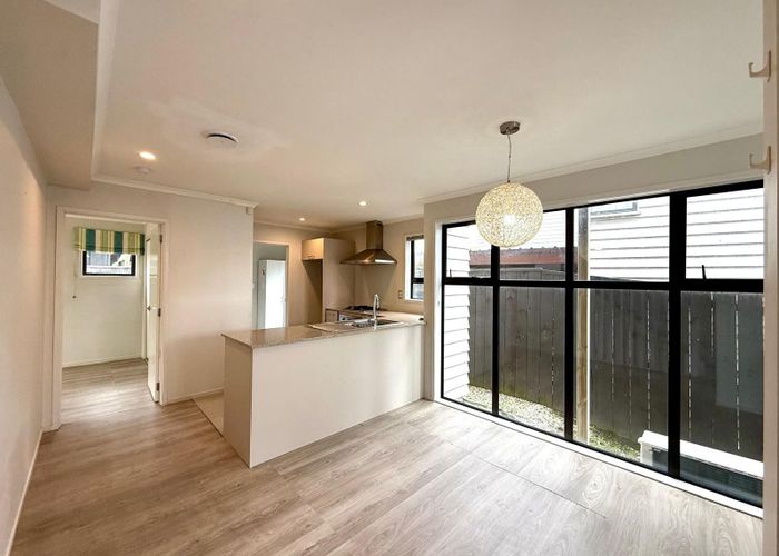 at 8 Hirimate Place, Flat Bush, Manukau City, Auckland