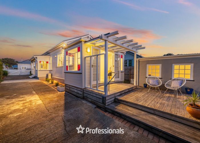  at 17 William Street, Petone, Lower Hutt, Wellington
