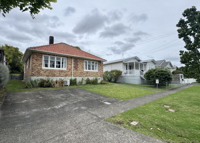 at 31 Cambourne Road, Sandringham, Auckland