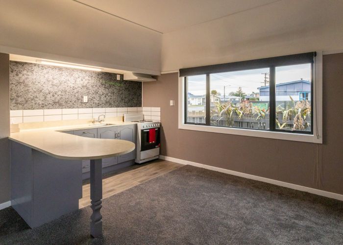  at 118  Bay Road, Grasmere, Invercargill, Southland