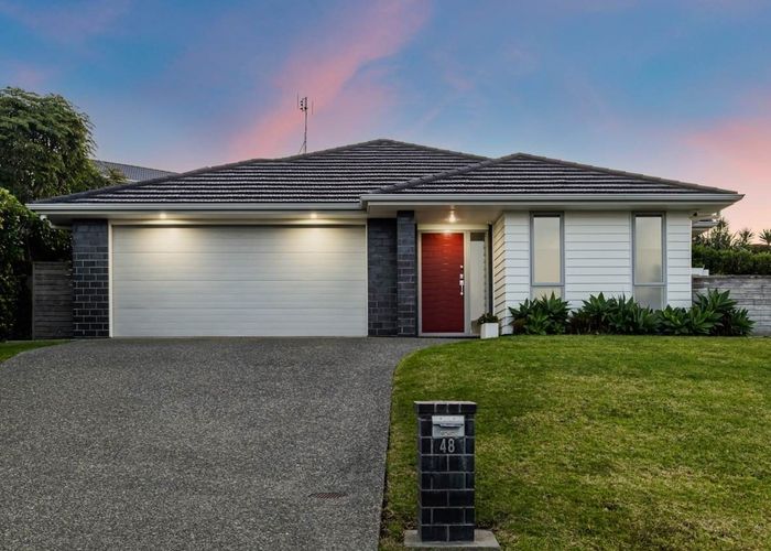  at 48 Beachwood Drive, Hatfields Beach, Orewa