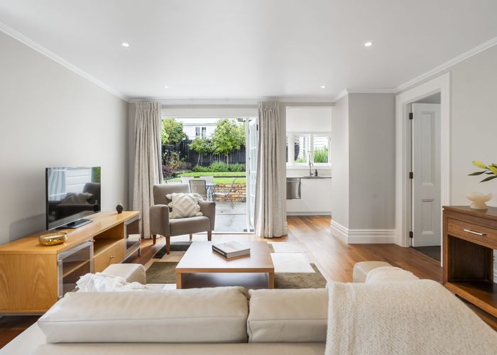  at 16 Leamington Road, Mount Eden, Auckland