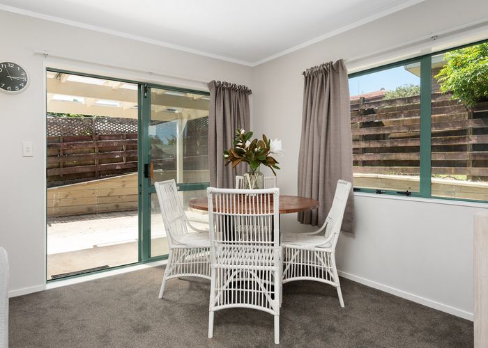  at 27 Redmond Street, Judea, Tauranga