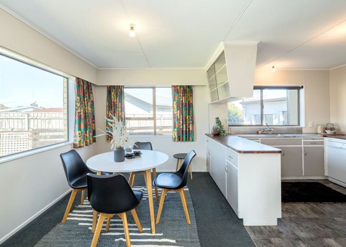  at 20 Fisher Place, Carterton