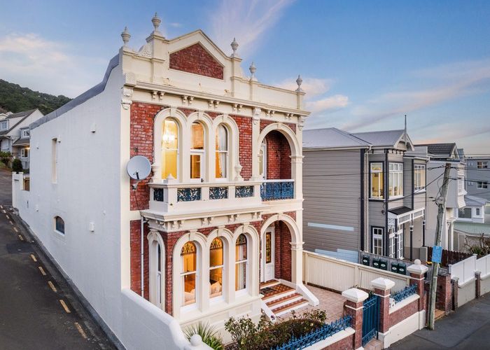  at 46 Roxburgh Street, Mount Victoria, Wellington, Wellington