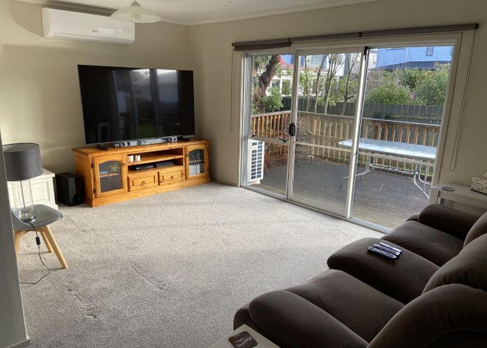  at 1/10 Glennandrew Drive, Half Moon Bay, Manukau City, Auckland