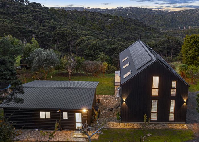  at 16 Long Road, Waitakere, Waitakere City, Auckland