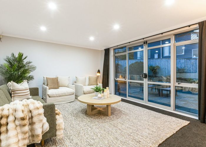  at 38 Tongariro Drive, Aotea, Porirua, Wellington