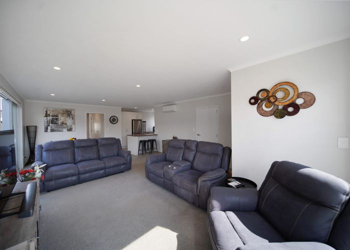 at 8 Roslyn Farm Street, Ramarama, Drury