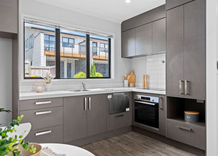  at 12/10 Charlemont Street, Whitiora, Hamilton, Waikato