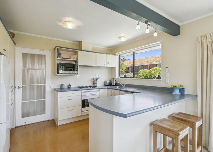 at 8B Beauchamp Street, Karori, Wellington