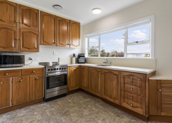  at 46 Gloria Avenue, Te Atatu Peninsula, Auckland