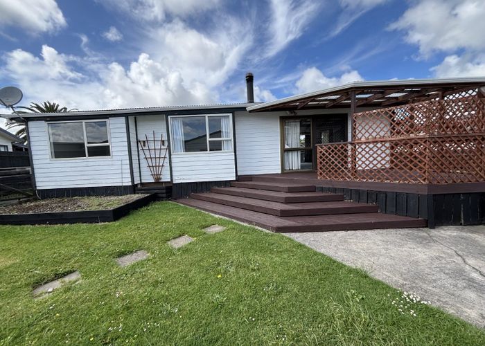  at 2 Channel View Road, Pukekohe