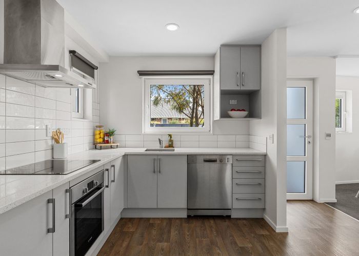  at 1/6 Feilding Street, Addington, Christchurch City, Canterbury