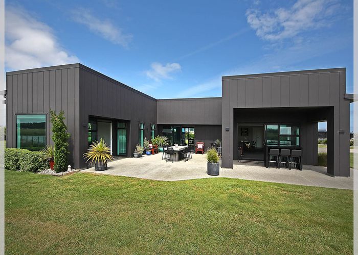  at 16 Carex Grove, Foxton Beach, Horowhenua, Manawatu / Whanganui