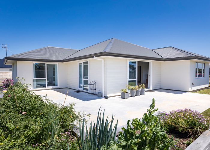  at 2 Hydrangea Lane, Milson, Palmerston North