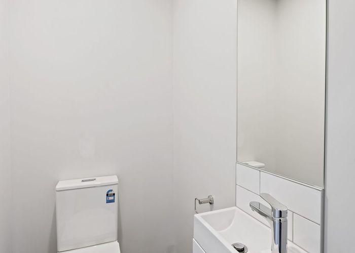  at 1/47 Freeland Avenue, Mount Roskill, Auckland