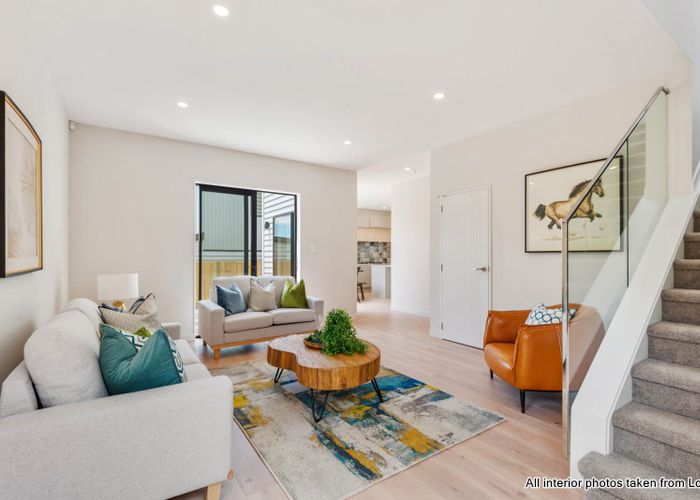  at 261D Glenfield Road, Hillcrest, Auckland