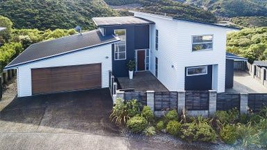  at 15 Bendigo Grove, Newlands, Wellington