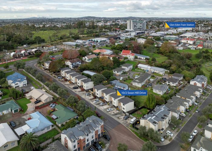  at 10/2 Swan Hill Drive, Glen Eden, Waitakere City, Auckland