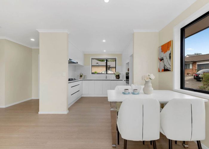  at 21 Claywest Place, Glen Eden, Waitakere City, Auckland